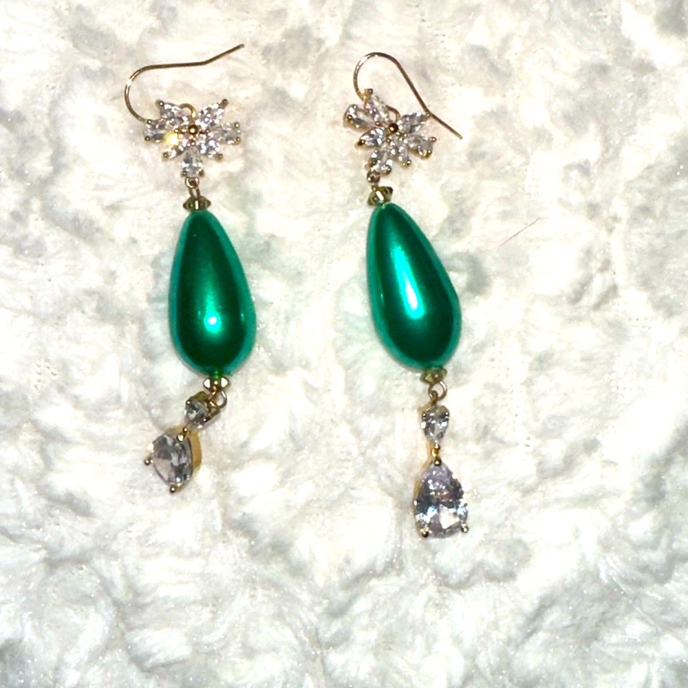 Vanessa Mooney earrings.